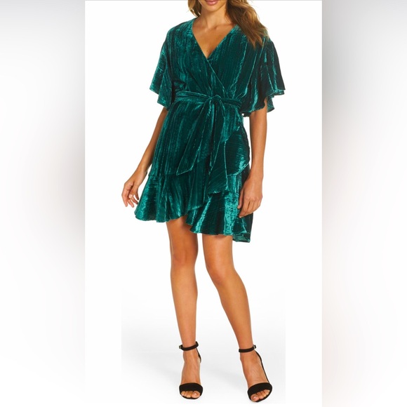 BB Dakota Night Fever Velvet Mini Wrap Dress - Green - Large NWT $105 - Picture 1 of 6